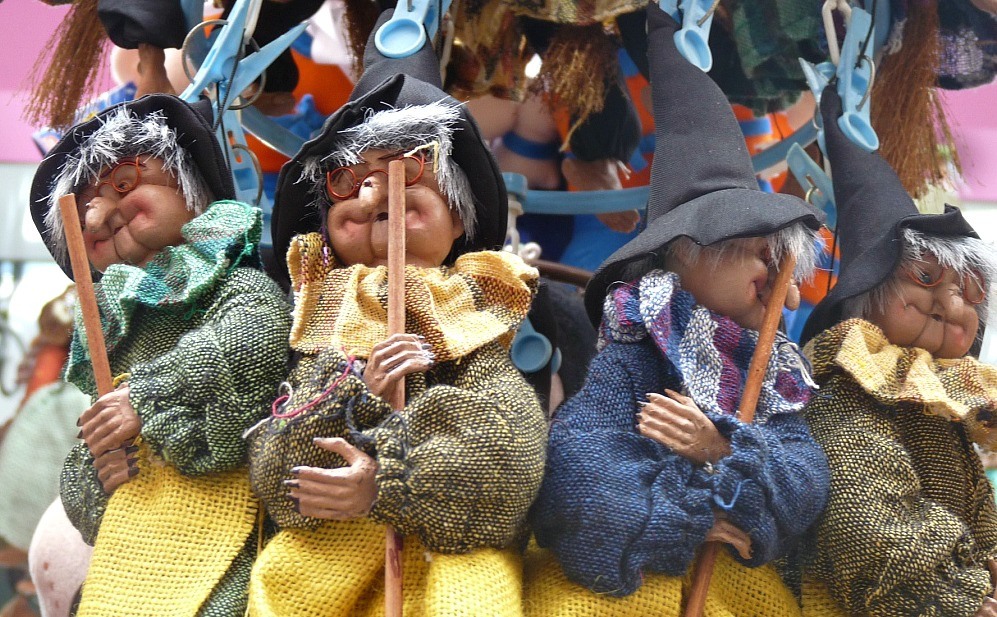 La Befana: Celebrating the Feast of the Epiphany in Italy - La Cucina  Italiana