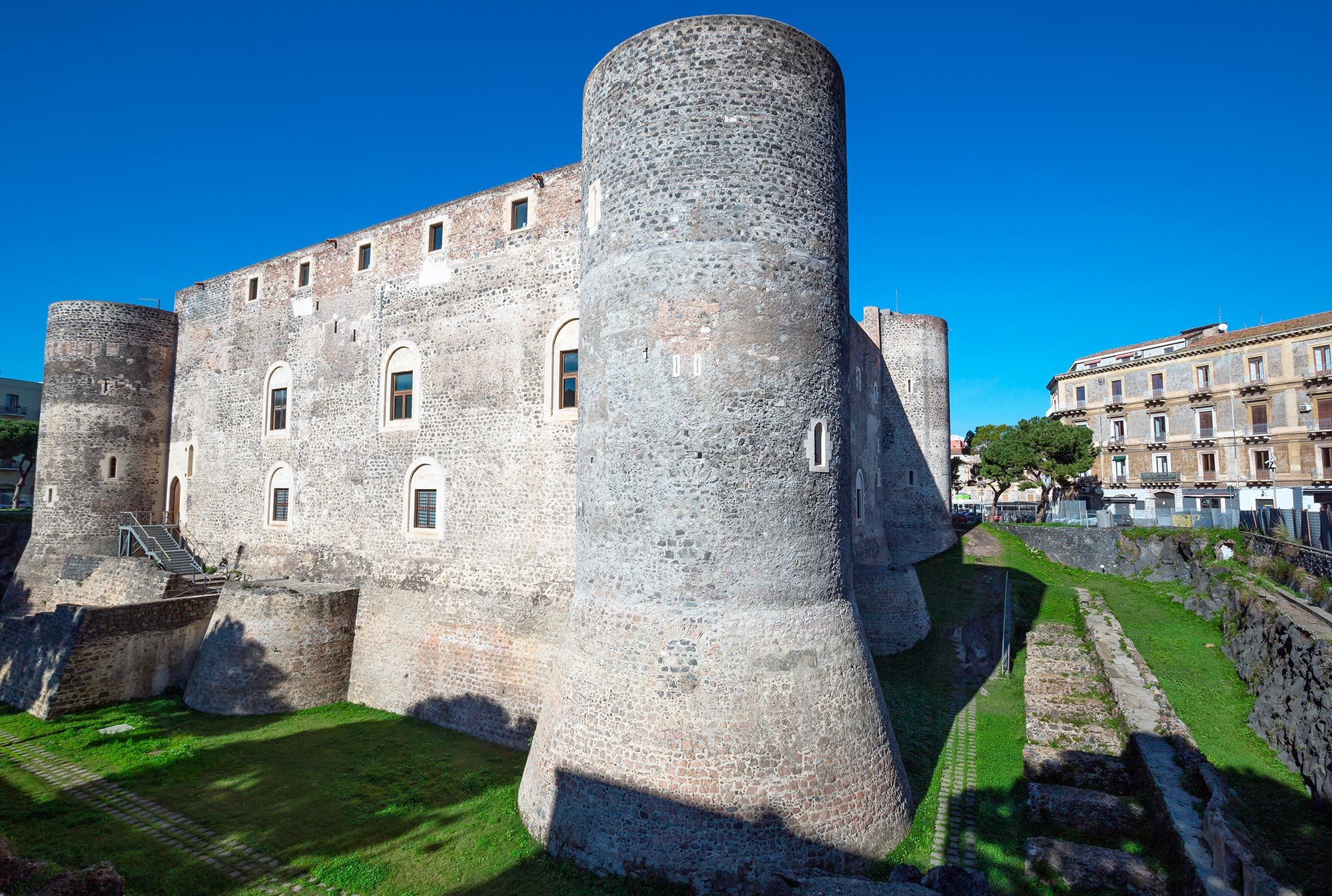 Castello Ursino | Explore Italy