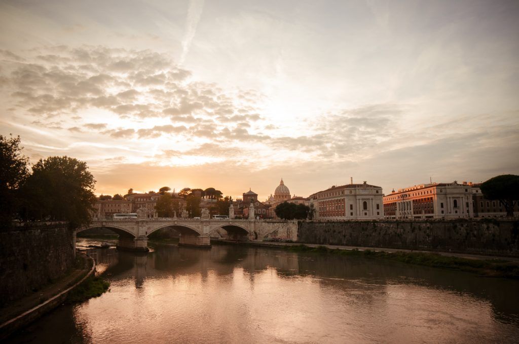 The golden hour at Lungotevere in roma